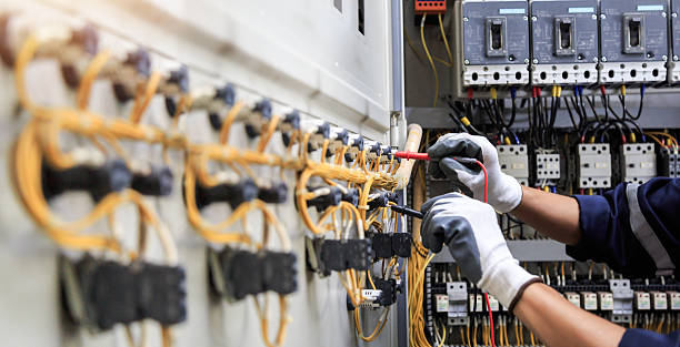 Professional Electrician technician working in Hobe Sound, FL